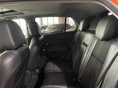 Used 2016 Chevrolet Trax LT w/ LT Sun and Sound Package image 20