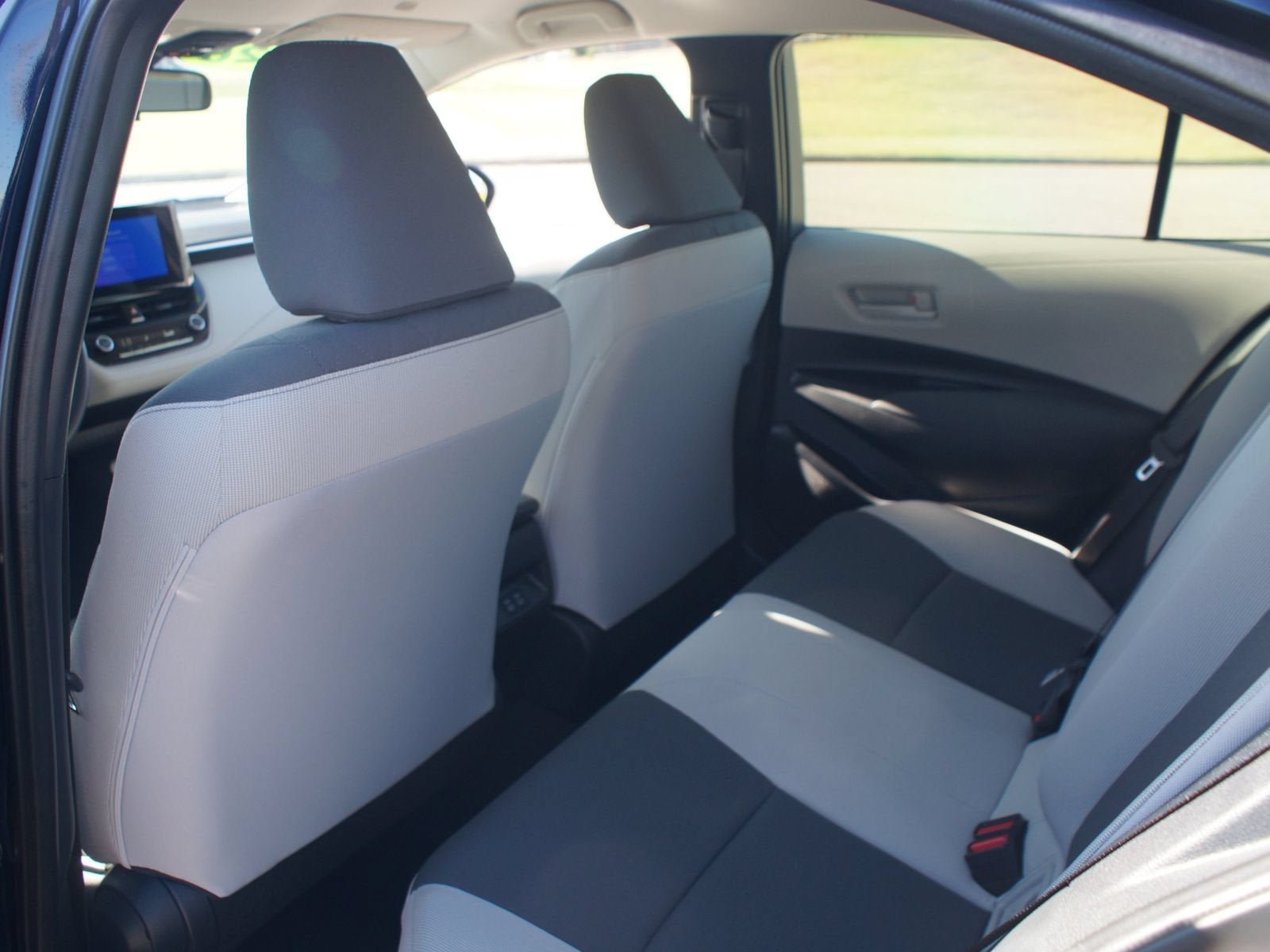 Used 2026 Toyota Corolla LE FWD image 14