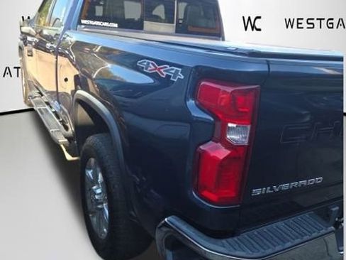 Used 2020 Chevrolet Silverado 2500 LTZ w/ LTZ Convenience Package image 23