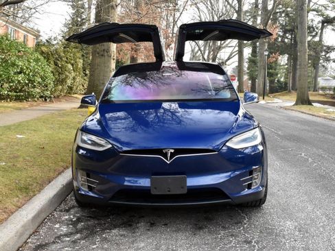 Used 2018 Tesla Model X 75D image 14