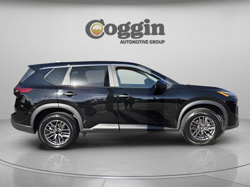 Used 2024 Nissan Rogue S FWD image 6