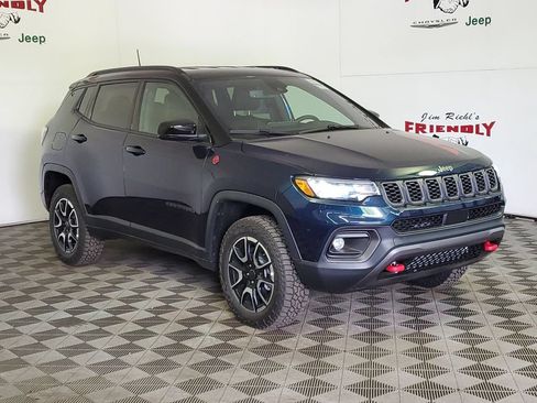 New 2026 Jeep Compass Trailhawk AWD/4WD image 2