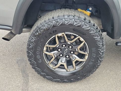 Certified 2024 Chevrolet Colorado ZR2 w/ Technology Package AWD/4WD image 8