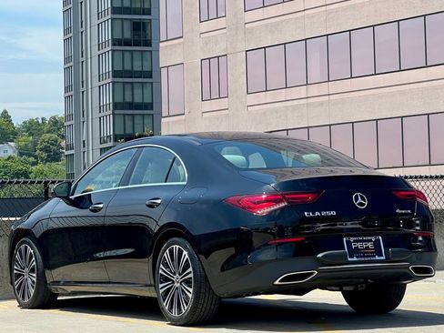 Used 2023 Mercedes-Benz CLA 250 4MATIC image 5