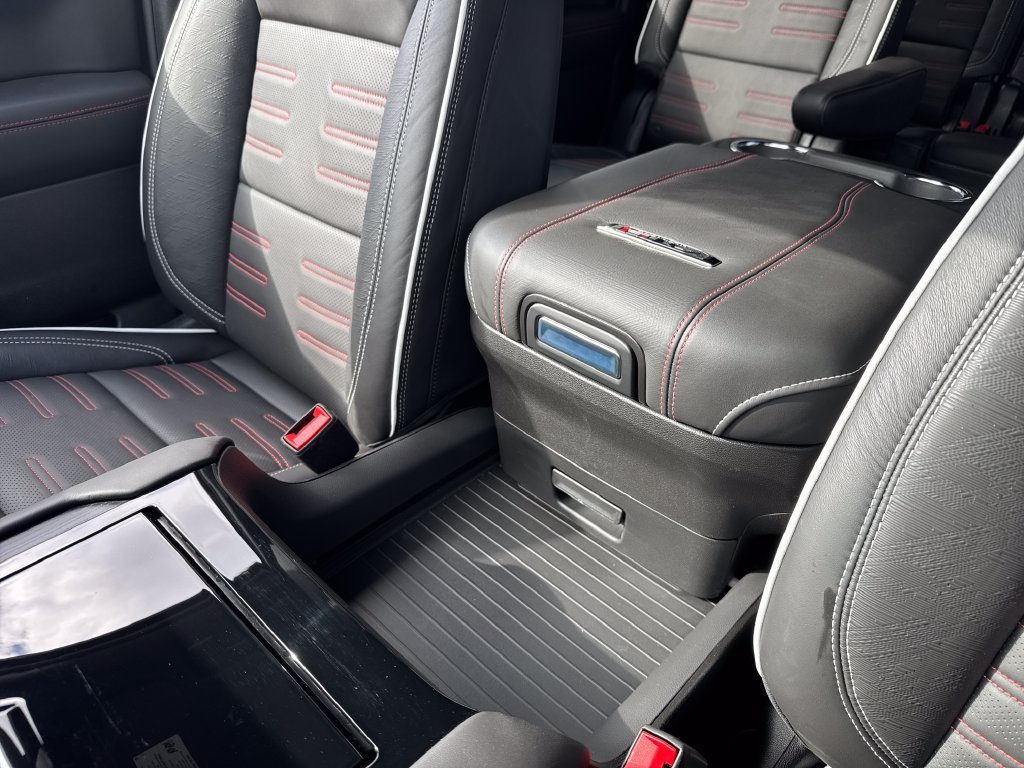 Used 2026 GMC Yukon XL AT4 Ultimate w/ LPO, Floor Liner Package AWD/4WD image 49