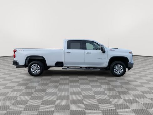 Used 2021 Chevrolet Silverado 3500 LTZ w/ LTZ Convenience Package image 8
