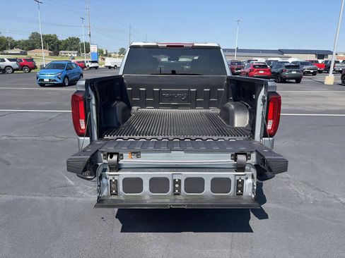 Used 2026 GMC Sierra 1500 SLT AWD/4WD image 8