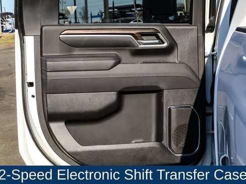 Used 2025 Chevrolet Silverado 2500 LT w/ Convenience Package image 35