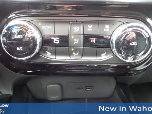 New 2026 Chevrolet Trax LT w/ Driver Confidence Package image 16