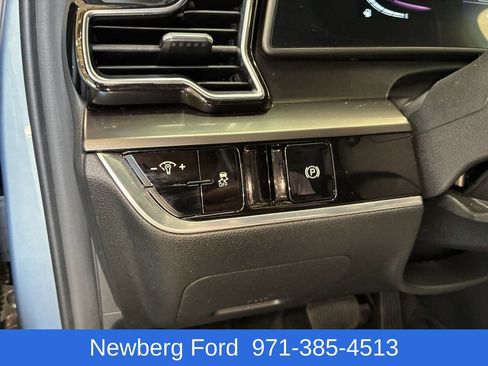 Used 2023 Kia Sportage EX FWD image 12