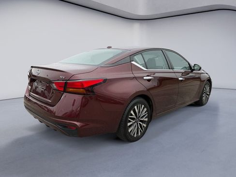 Used 2023 Nissan Altima 2.5 SV image 5