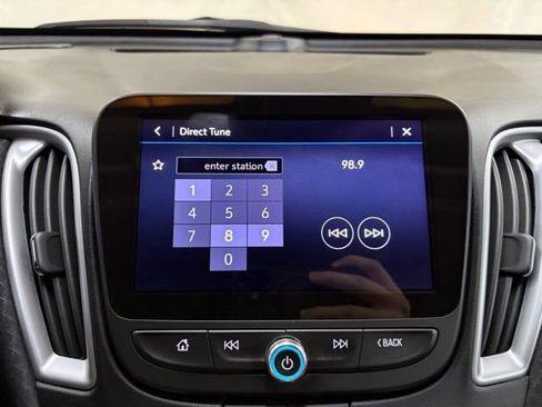 Used 2023 Chevrolet Malibu LT FWD image 30