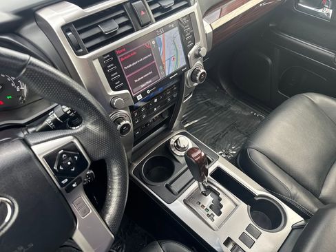 Used 2024 Toyota 4Runner Limited AWD/4WD image 23