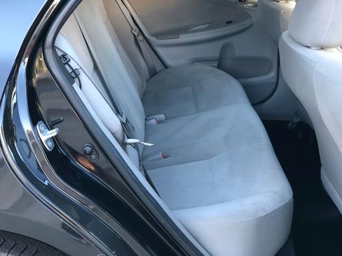 Used 2013 Toyota Corolla L image 18