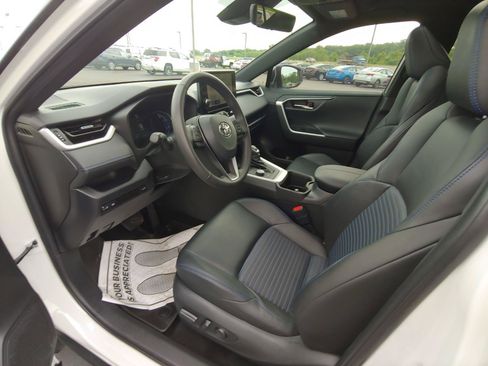 Used 2024 Toyota RAV4 XSE AWD/4WD image 25