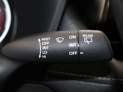 Used 2025 Toyota RAV4 LE AWD/4WD image 35