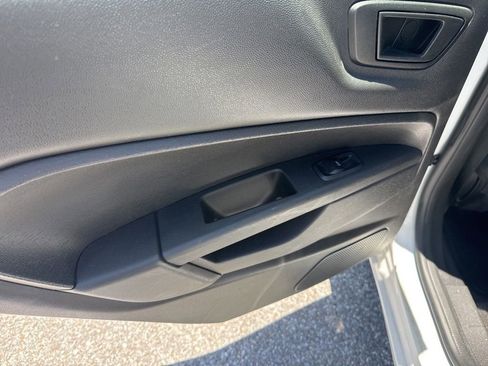 Used 2019 Ford Fiesta SE FWD image 10