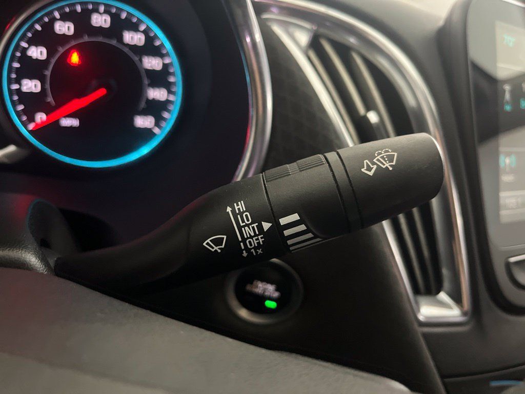 Used 2018 Chevrolet Malibu LT FWD image 62