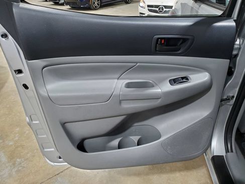 Used 2013 Toyota Tacoma PreRunner w/ Convenience Pkg RWD image 22