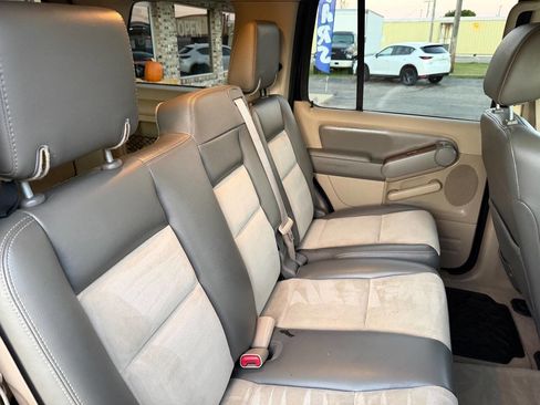 Used 2007 Ford Explorer Eddie Bauer image 15