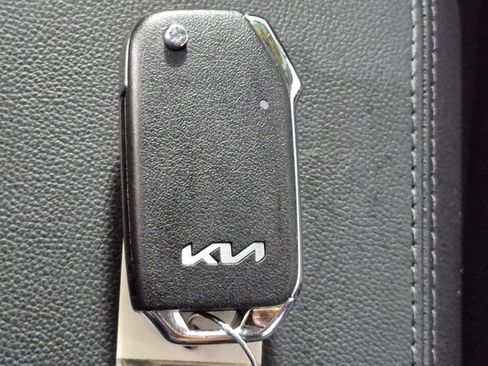 Used 2024 Kia Sportage LX AWD/4WD image 28