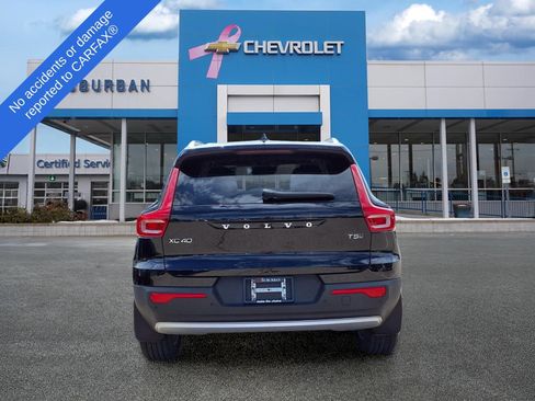 Used 2022 Volvo XC40 T5 Momentum AWD/4WD image 7