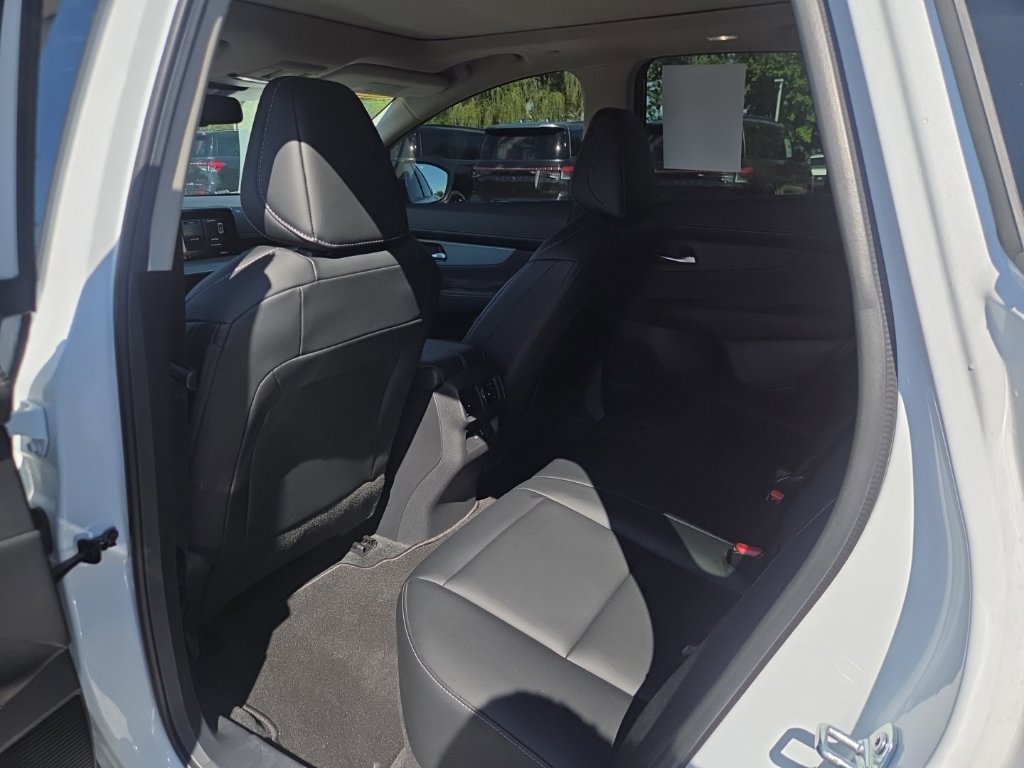 Used 2025 Nissan Murano SL w/ Cargo Package AWD/4WD image 24