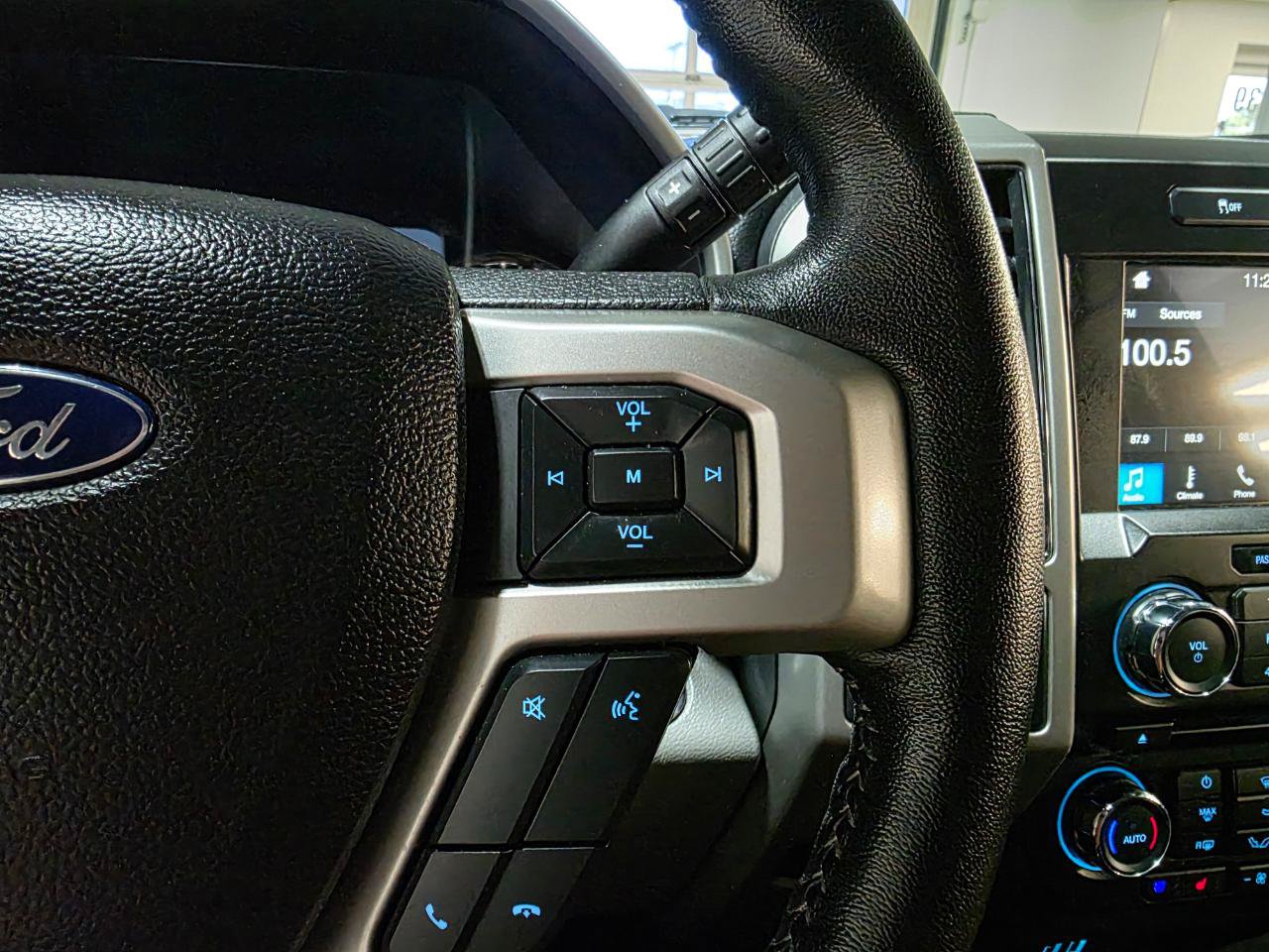 Used 2017 Ford F150 Lariat w/ Equipment Group 501A Mid AWD/4WD image 30