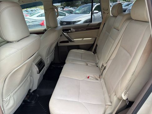 Used 2011 Lexus GX 460 AWD/4WD image 10