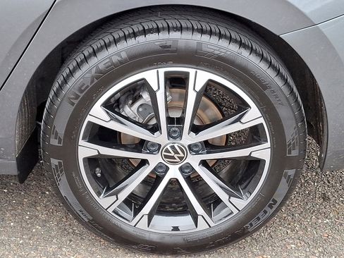 Used 2025 Volkswagen Jetta Sport image 9