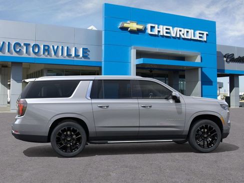 New 2026 Chevrolet Suburban LS image 5