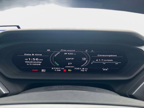 Used 2023 Audi Q4 e-tron Premium Plus w/ Premium Plus image 12