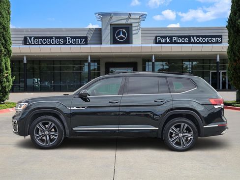 Used 2021 Volkswagen Atlas SE w/ Panoramic Sunroof Package image 3