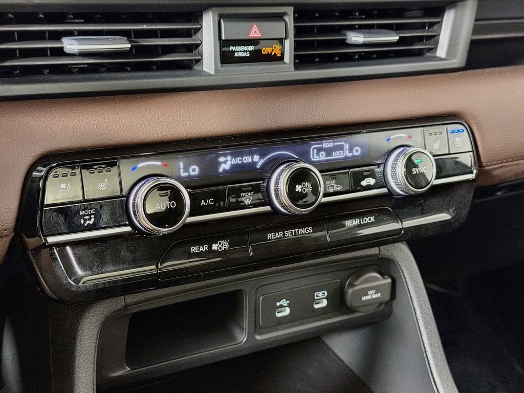 Used 2026 Honda Pilot Elite image 16