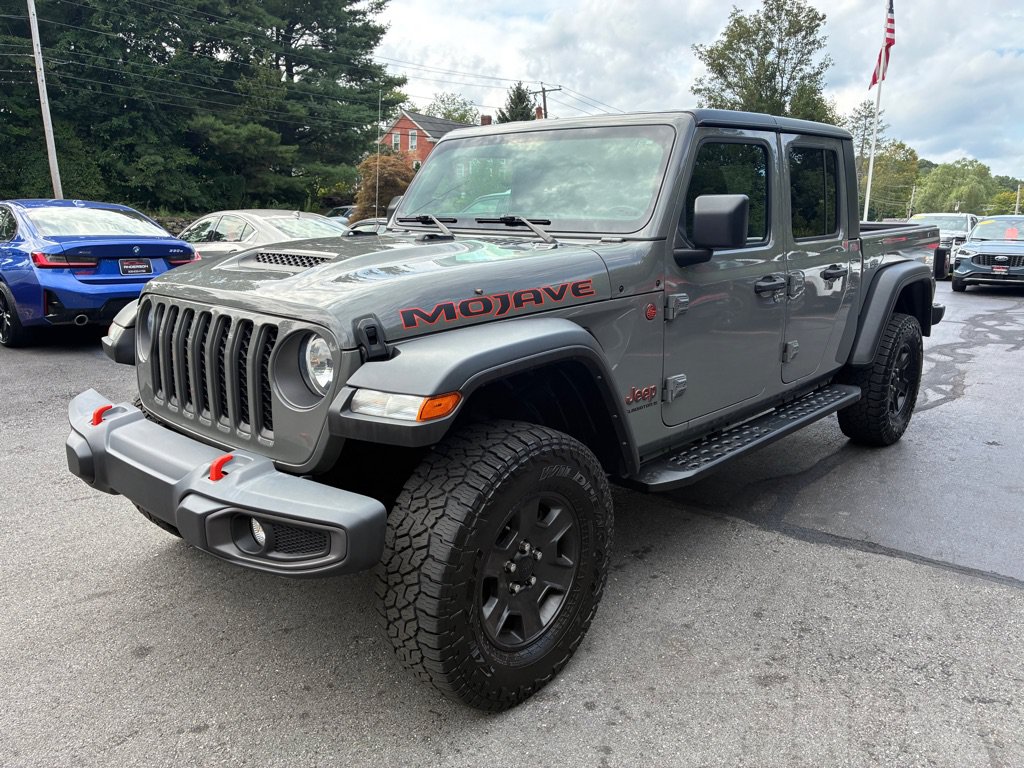 Used 2023 Jeep Gladiator Mojave AWD/4WD image 3