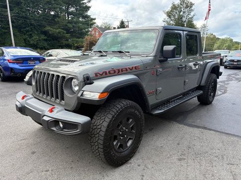 Used 2023 Jeep Gladiator Mojave AWD/4WD image 3