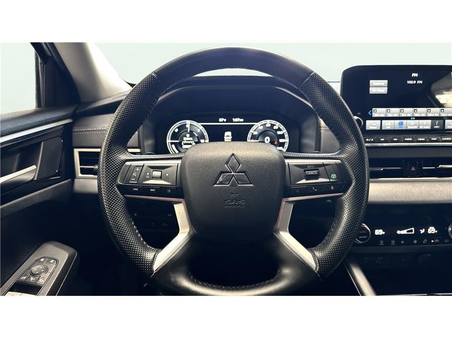 Used 2024 Mitsubishi Outlander Ralliart AWD/4WD image 27
