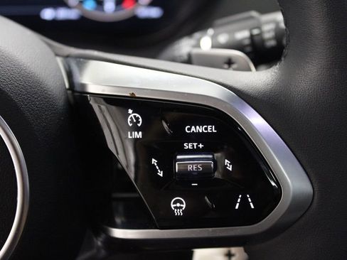 Used 2024 Jaguar E-PACE R-Dynamic SE image 23