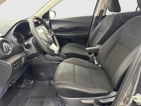 Used 2022 Nissan Kicks S FWD image 17