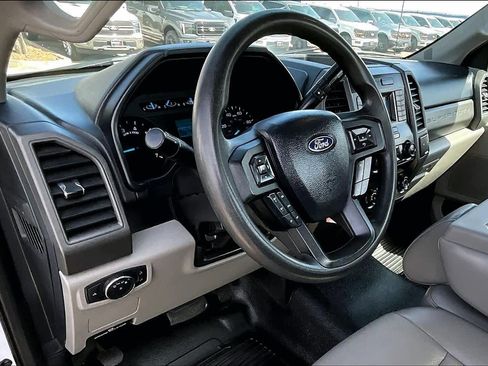 Used 2020 Ford F250 XL w/ Power Equipment Group image 15