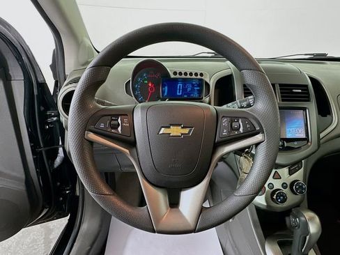 Used 2015 Chevrolet Sonic LT image 12