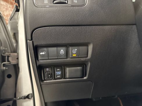 Used 2018 INFINITI QX80 4WD w/ Driver Assistance Package image 18