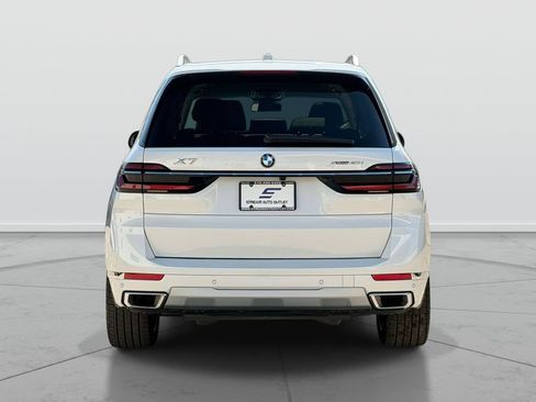 Used 2026 BMW X7 xDrive40i AWD/4WD image 8