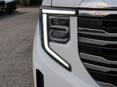 Used 2025 GMC Sierra 1500 SLT RWD image 9