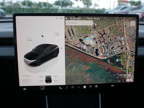 Used 2026 Tesla Model Y 2WD image 4
