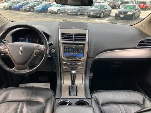 Used 2013 Lincoln MKX AWD image 17