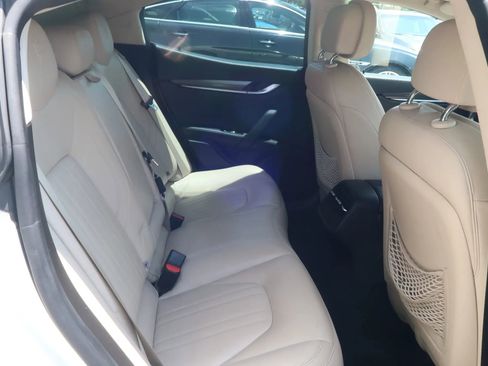 Used 2020 Maserati Ghibli RWD image 23
