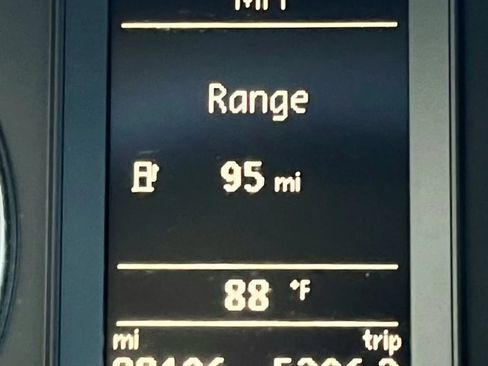 Used 2014 Volkswagen Tiguan SE FWD image 29