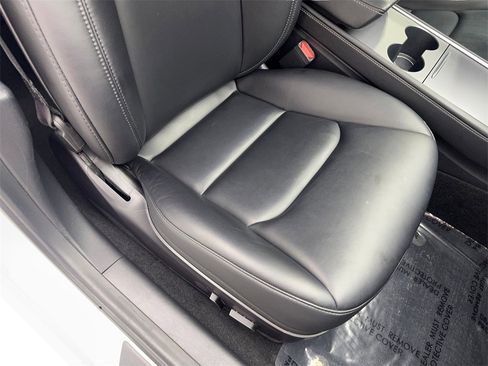 Used 2021 Tesla Model 3 Standard Range Plus image 45