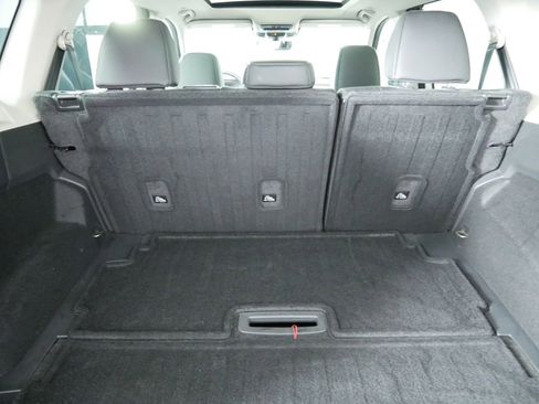 Used 2023 Nissan Rogue SL w/ SL Premium Package image 14